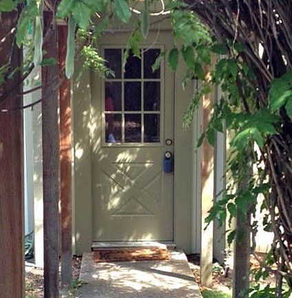 3rd image of 906 Park St