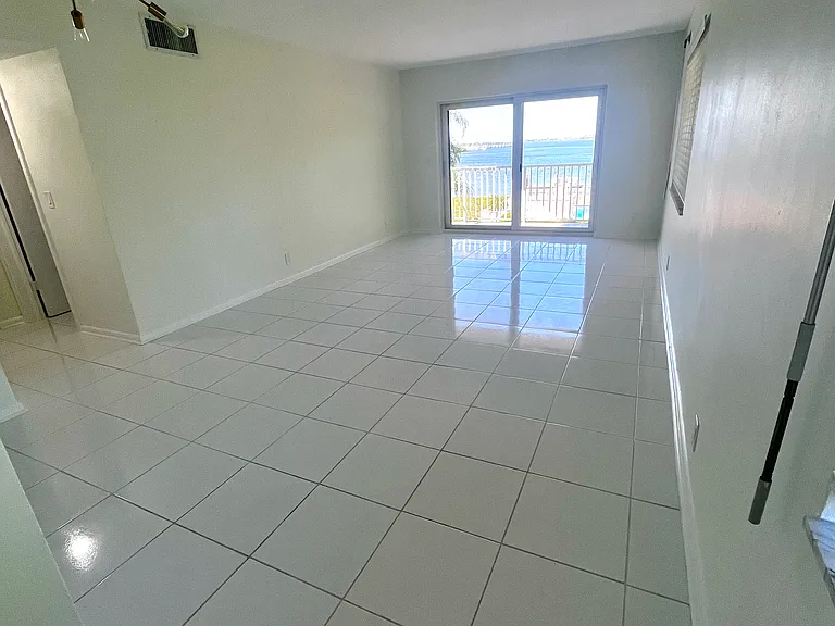 311 E Ocean Ave #301 — Photo 24
