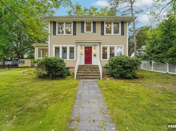46 Schraalenburgh Road, Haworth, NJ 07641