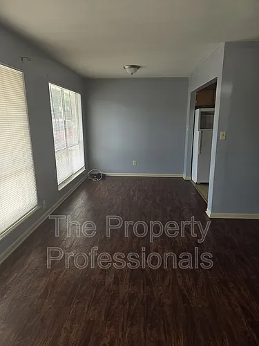 501 Vanderbilt St #C Photo 1