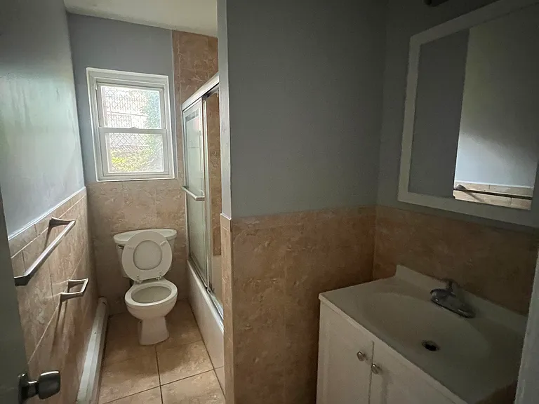 124 Oak St #3A — Photo 8