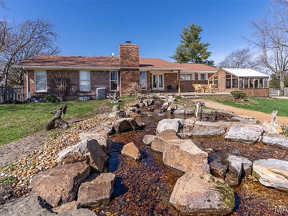 5th image of 4212 Hueffmeier Rd