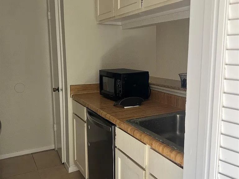 6111 Beverly Hill St #78 — Photo 5