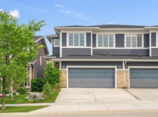 58 W Crestbrook Dr SW, Calgary, AB T3B6G4