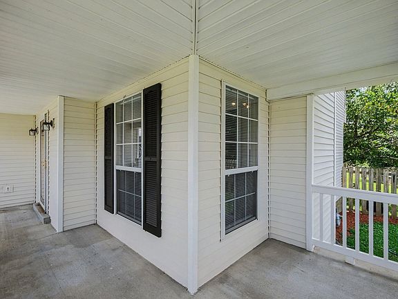 4th image of 104 Deer Ridge Ln