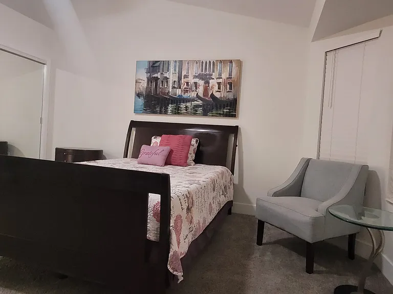 8513 Glenmore Dr — Photo 11