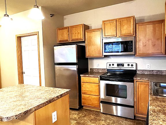 3rd image of 1805 SW White Birch Cir Unit 1