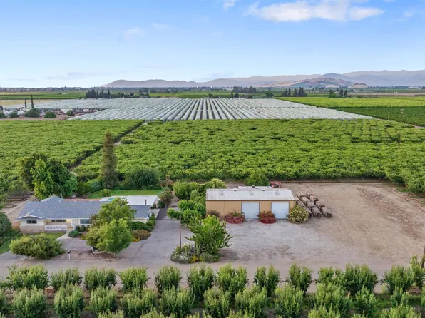 8936 Avenue 396, Dinuba, CA 93618