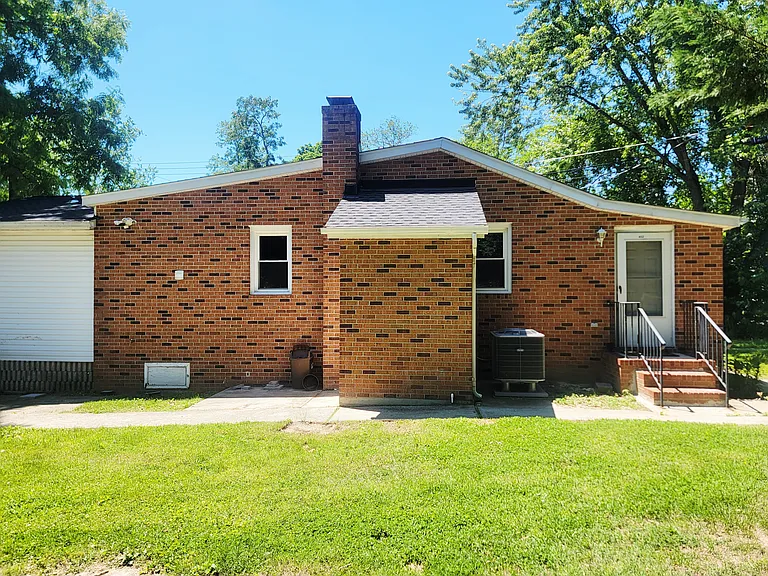 452 Graythorn Rd — Photo 14