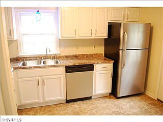 5th image of 902 Forest View Dr