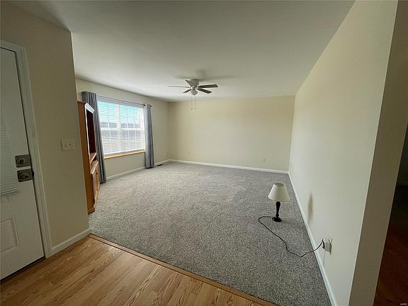 5th image of 582 Frost Acres Ln
