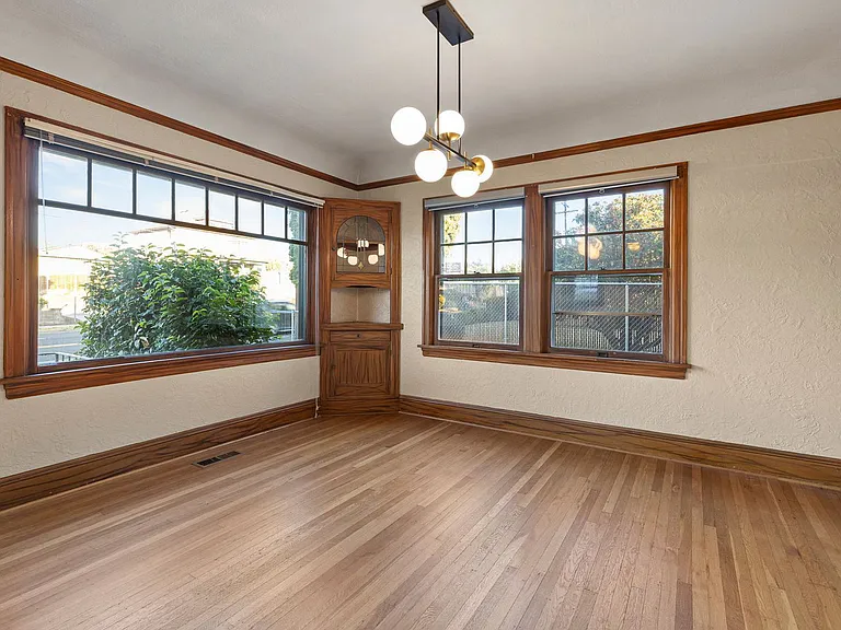3315 SE Cesar Estrada Chavez Blvd — Photo 5