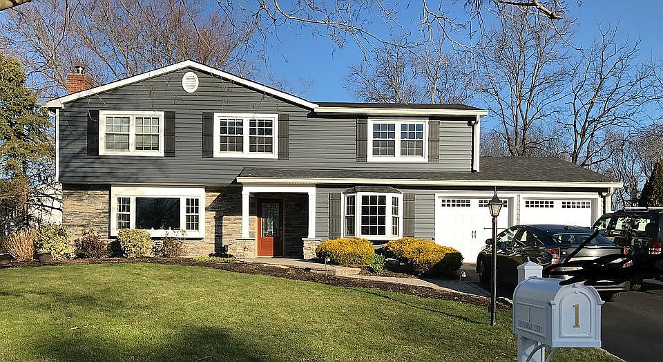 1st image of 1 Thornwood Ct