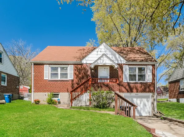 8631 Belhaven Dr, Saint Louis, MO 63114