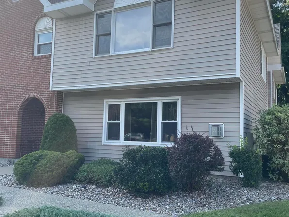 45 Rapp Road APT 4, Albany, NY 12203