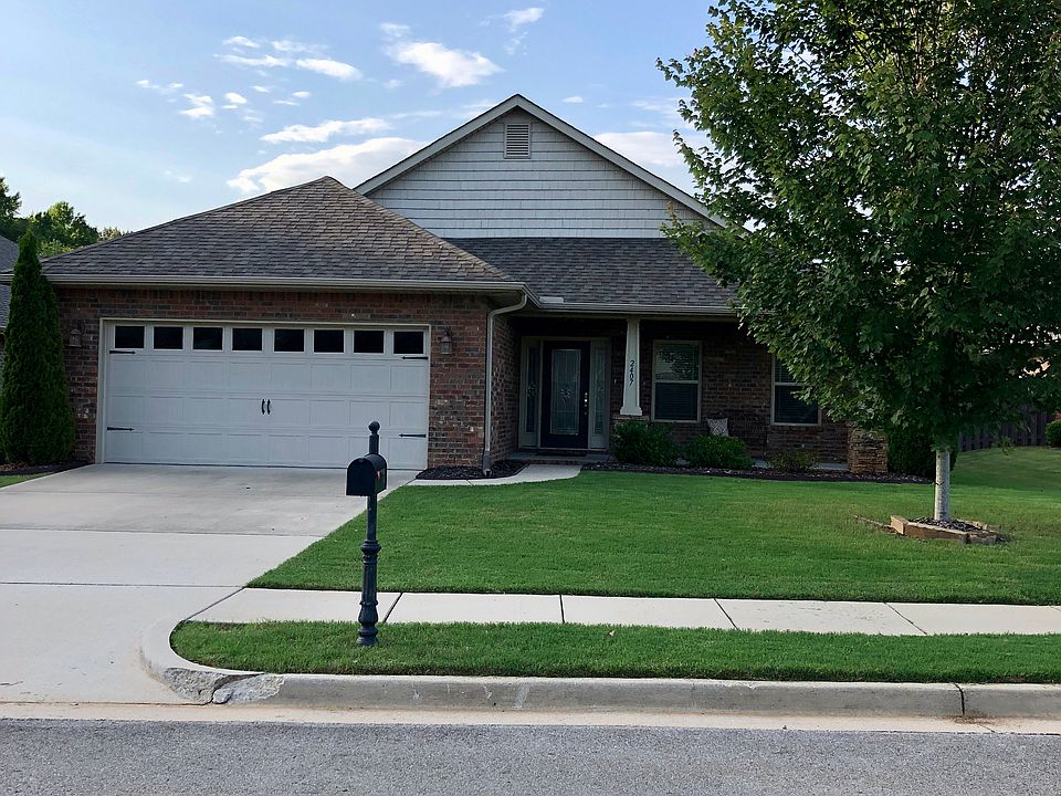 1st image of 2407 Habersham Dr SE