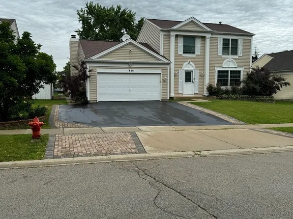 1866 Mission Hills Dr, Elgin, IL 60123