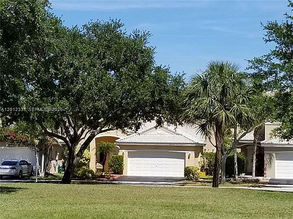 2nd image of 1527 Palermo Dr