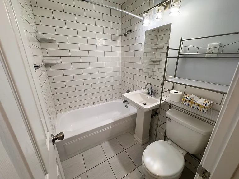 3525 S 91st St — Photo 13