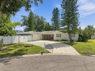 10744 Drummond Rd, Tampa, FL 33615