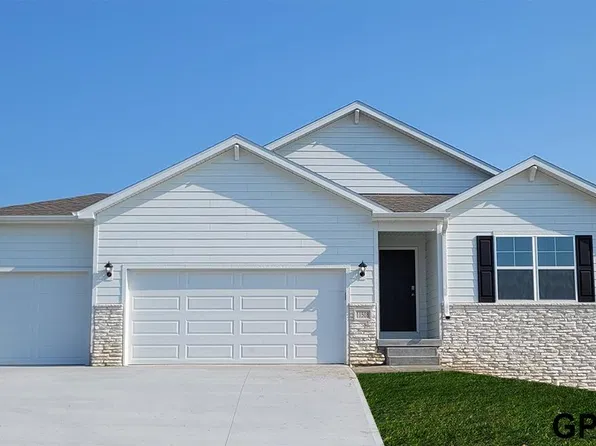 18506 Kansas Ave, Elkhorn, NE 68022