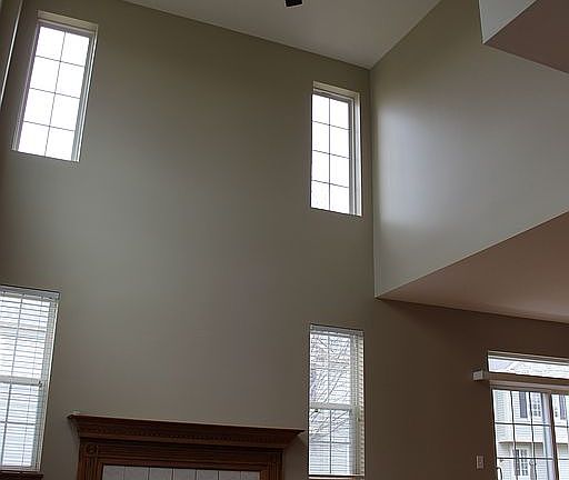3rd image of 285 Robin Glen Ln