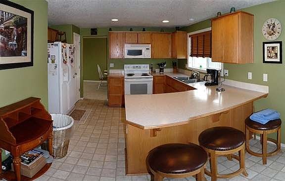 3rd image of 1009 Willard Ave