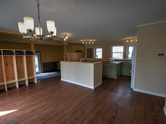 4th image of 518 Fulton St