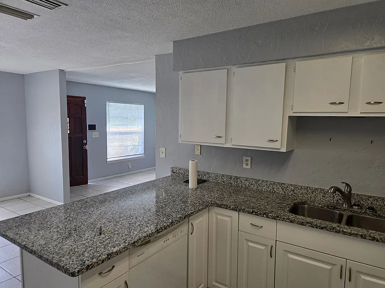1573 S Boundary St — Photo 6