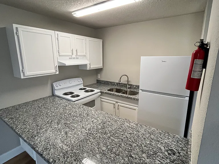 3002 Hodges St #I — Photo 3
