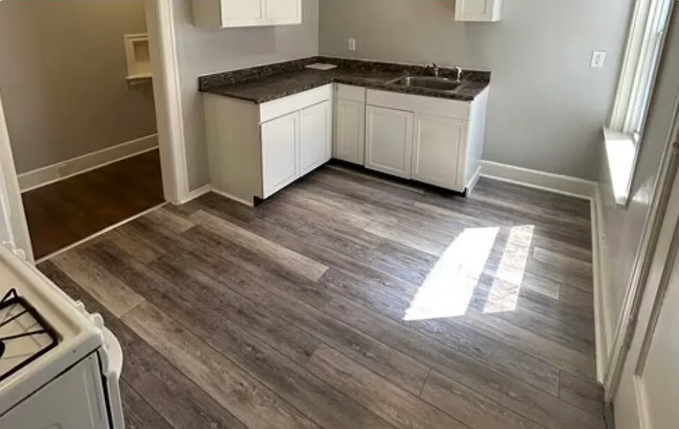 3 bed, 1200 sqft, $1,250 — Photo 4