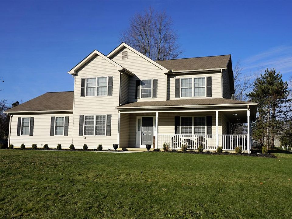 1st image of 90 Woodbridge Pl