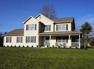 90 Woodbridge Pl, Pataskala, OH 43068