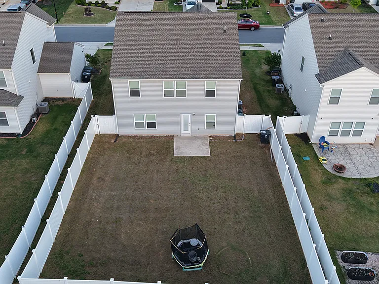 117 Bretan Ct — Photo 9