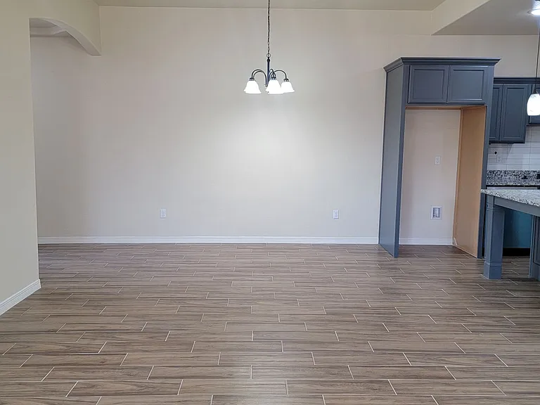 125 Loma Vista Dr — Photo 5