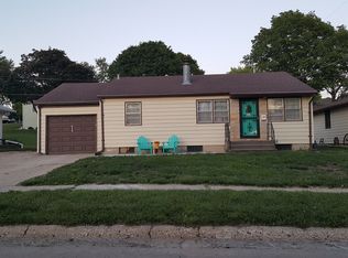 419 S Walnut St, Carroll, IA 51401