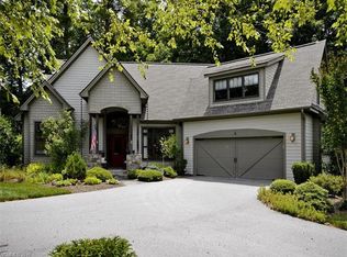 64 Linda Ann Dr, Flat Rock, NC 28731