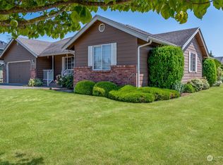 1061 Edgewater Ln, Lynden, WA