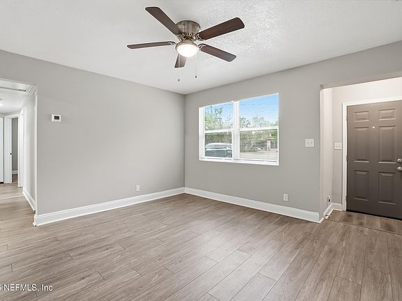 3rd image of 7428 RENTZ Court