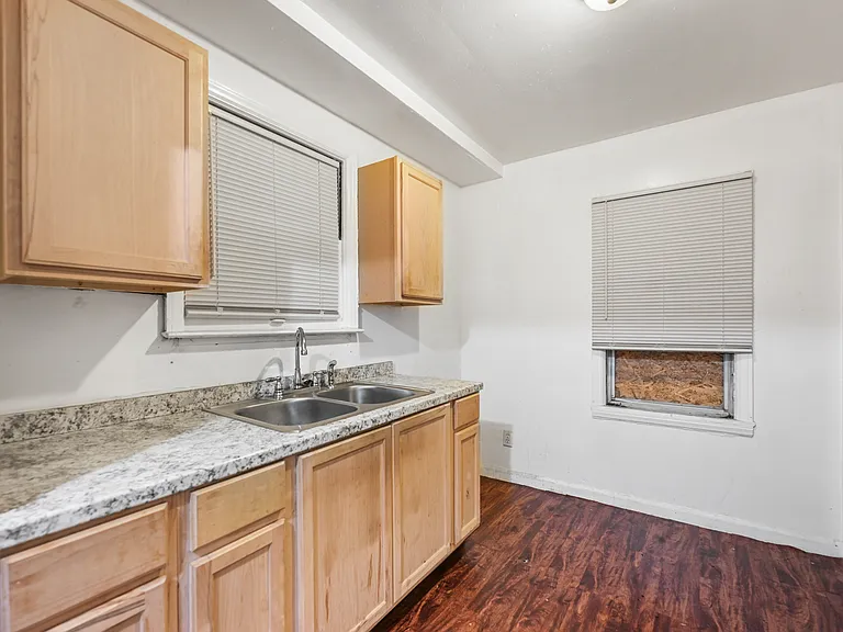 9227 Prest St — Photo 5