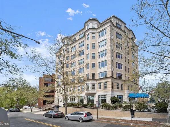 2600 Pennsylvania Ave NW APT 5A, Washington, DC 20037