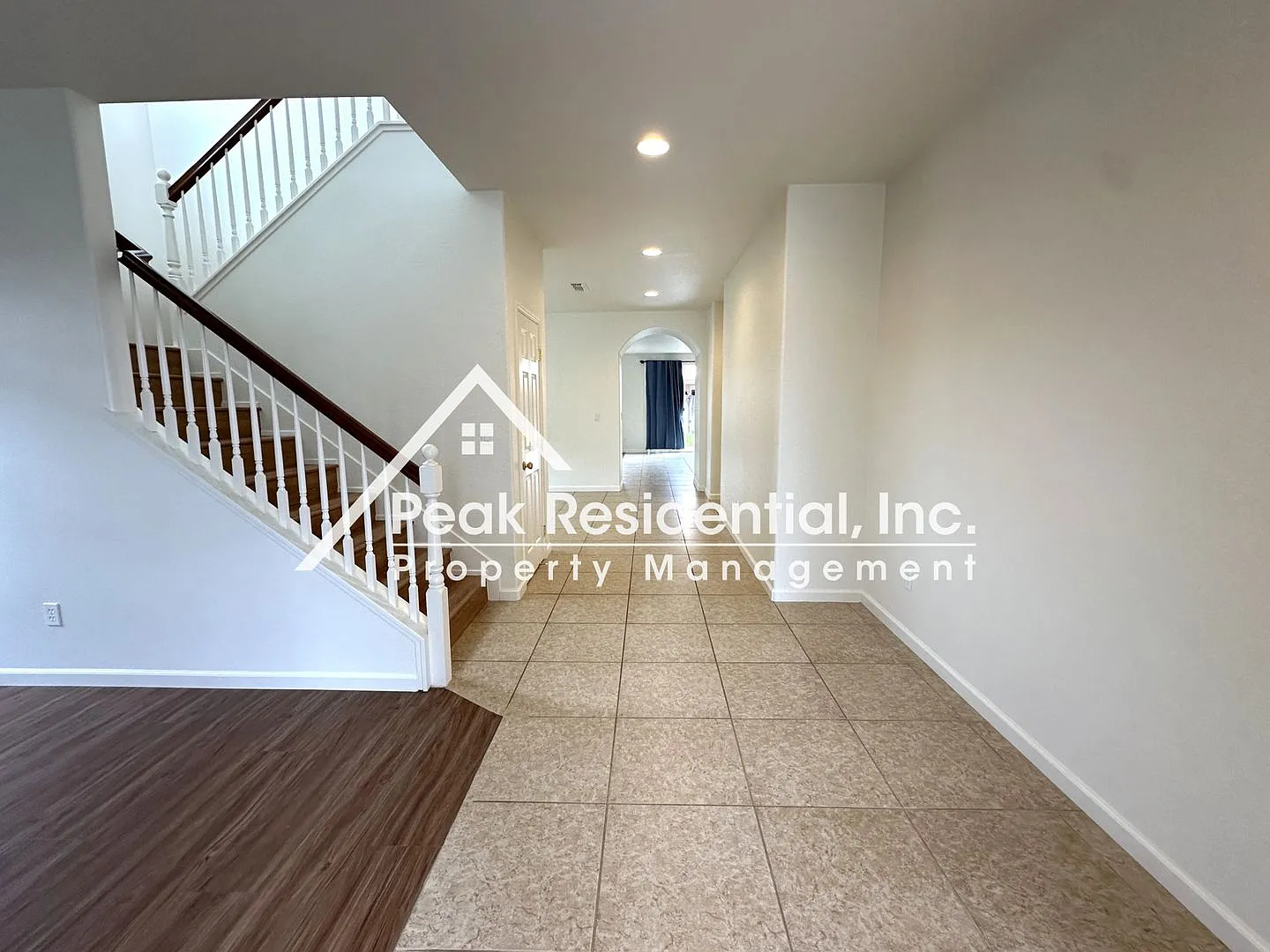 Spacious Marysville 5bd/3ba Home With Loft Area! — Photo 3