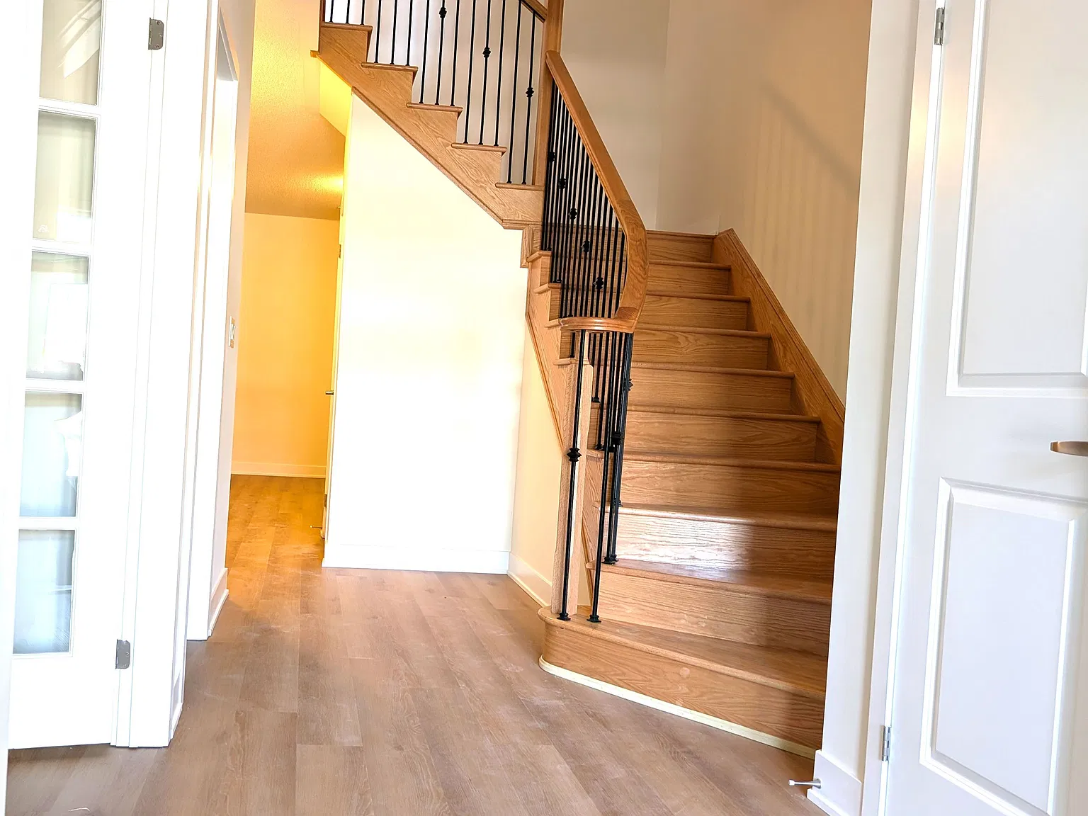 3 bed, $3,800 — Photo 2