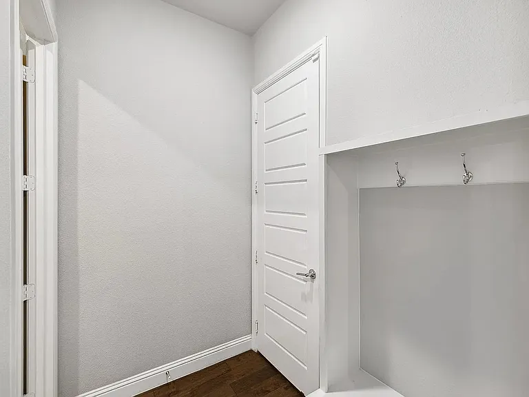 13313 Rembrandt Dr — Photo 31
