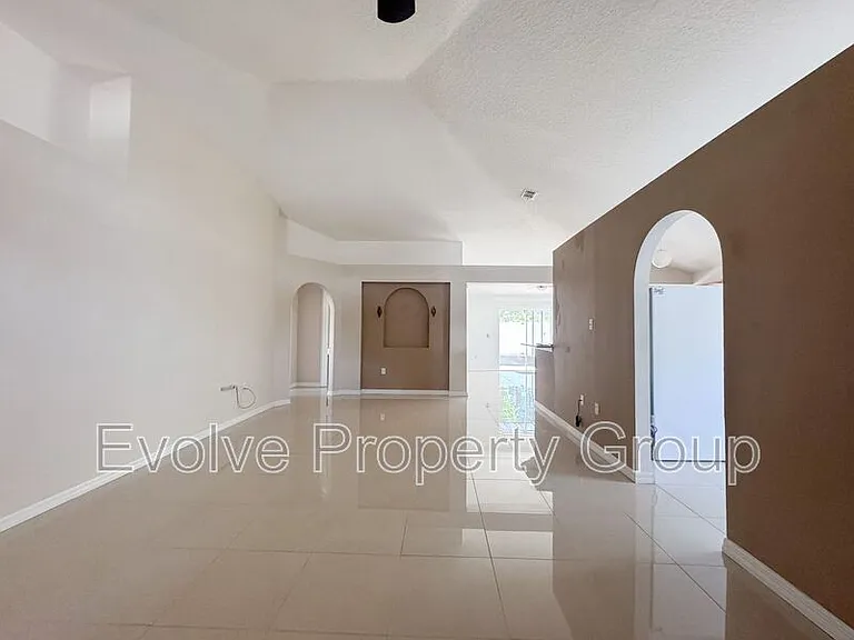 21 Llanes Pl — Photo 22