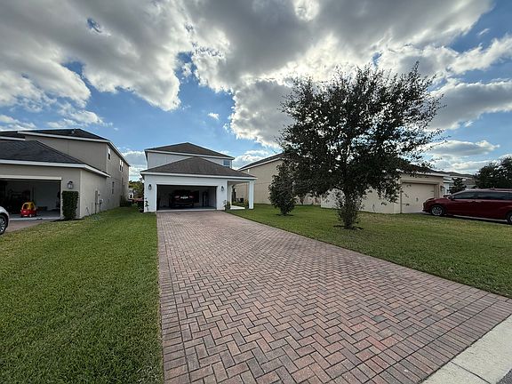 3rd image of 11179 Longleaf Woods Dr