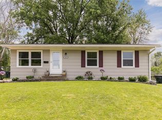 6223 Crestridge Ave SW, Cedar Rapids, IA 52404