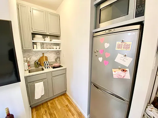 Rented by J PRESTON AND ASSOCIATES INC | media 15