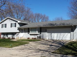 1406 10th St NW, Austin, MN 55912
