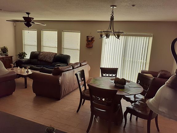 5th image of 260 Winter Nellis Cir
